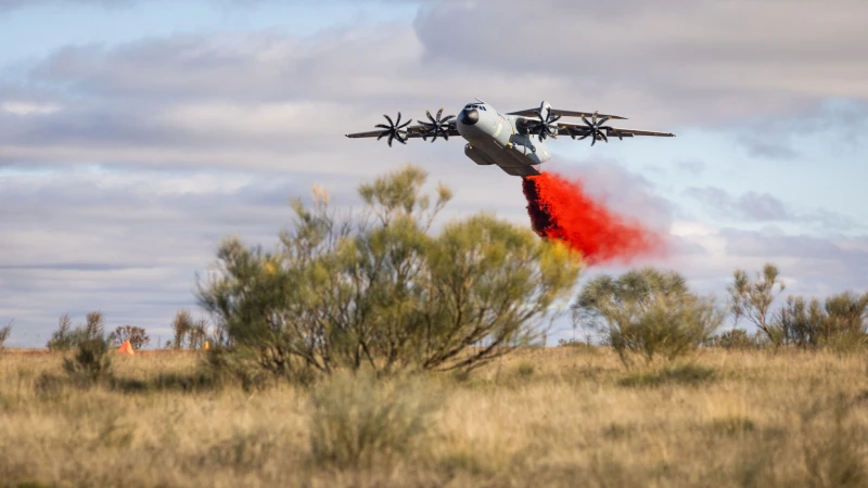 Firefighting aircraft and helicopters: The flying fire brigade