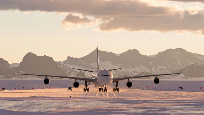 To Antarctica aboard an Airbus A340