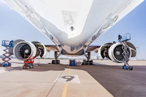 On-site service: Mobile teams for urgent engine repairs
