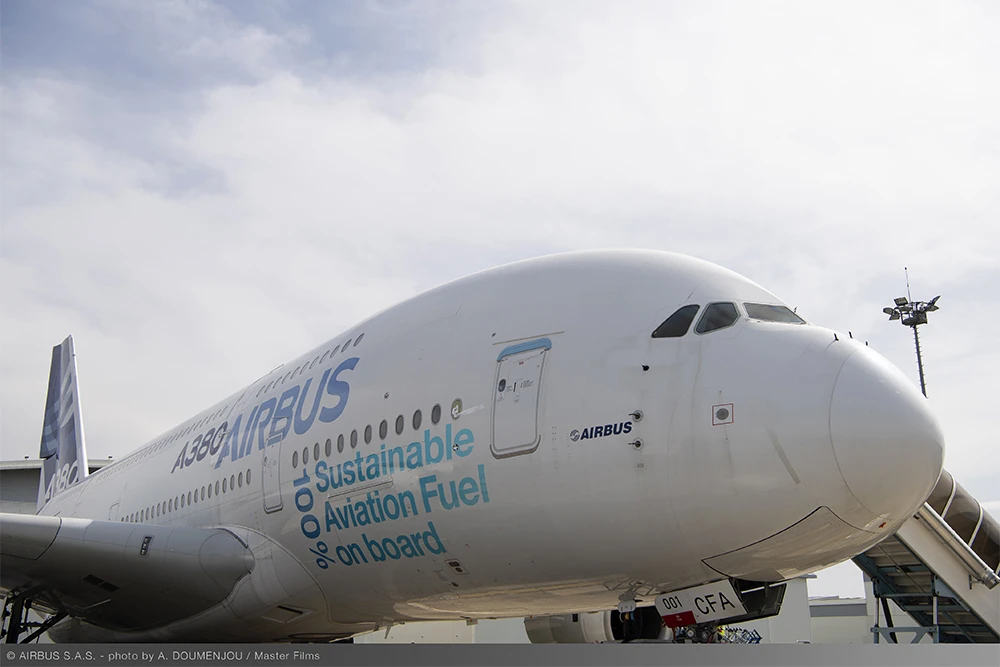 a380-msn001-saf-flight-_ai-ac-1436-1000x667