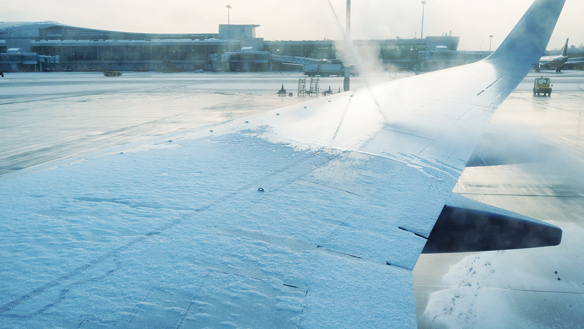 Deicing Aircraft Combatting Frost With Showers And Lasers Mtu Aeroreport