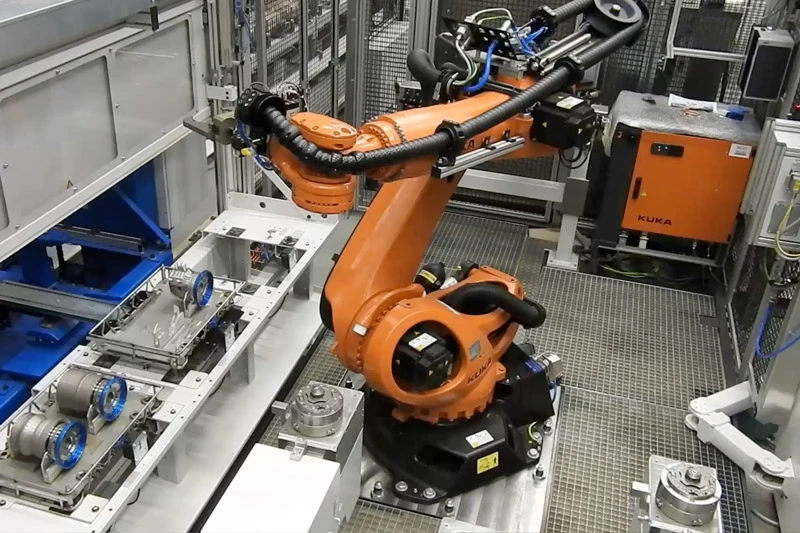 3. Vorrichtung auf Spannstation: