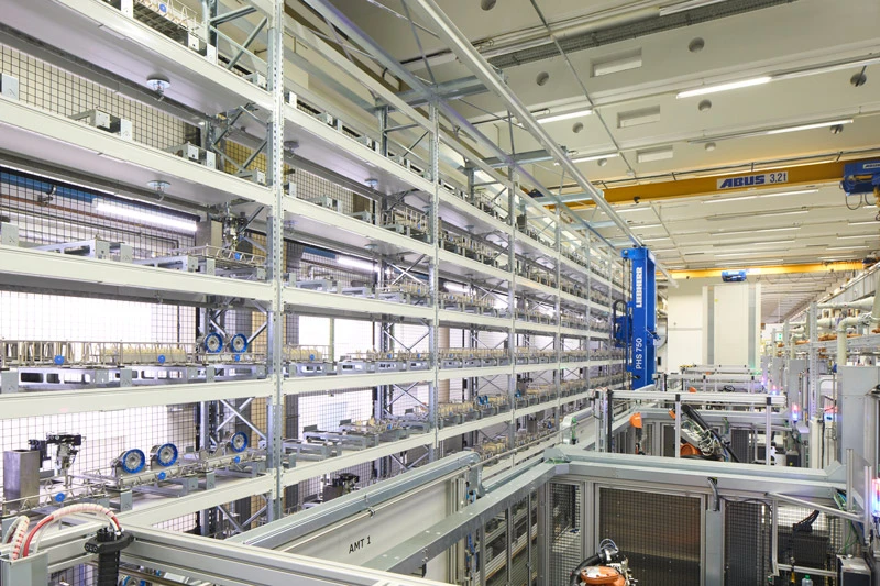 9. Bauteileinlagerung im Hochregal: