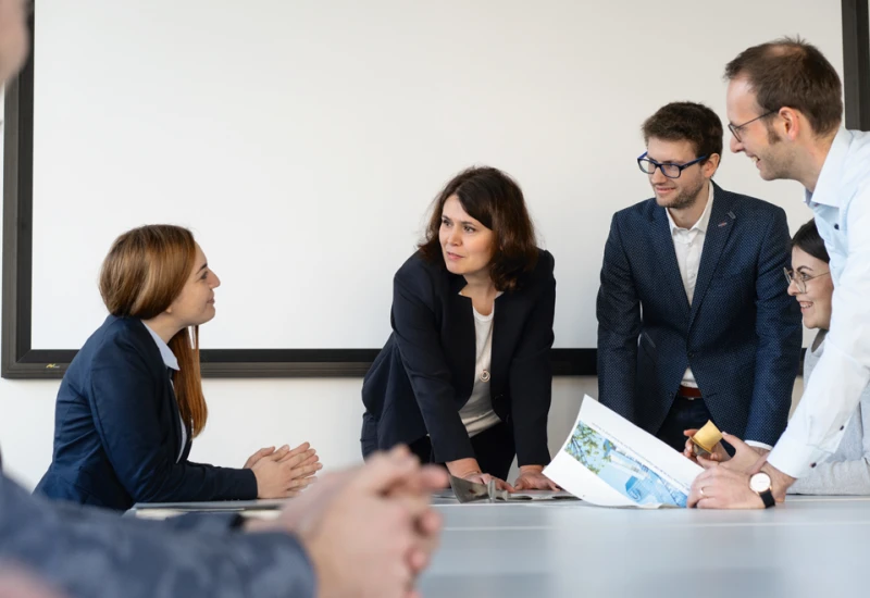 MTU-Führungskraft Dr. Mihaela Sorina Seitz fördert MINT-Studentinnen