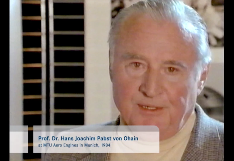 Prof. Dr. Hans-Joachim Pabst von Ohain erklärt das Strahltriebwerk